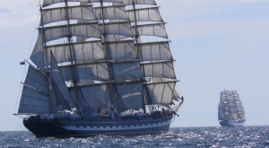 A száz méter feletti iskolahajók egyike, a Kruzenstern