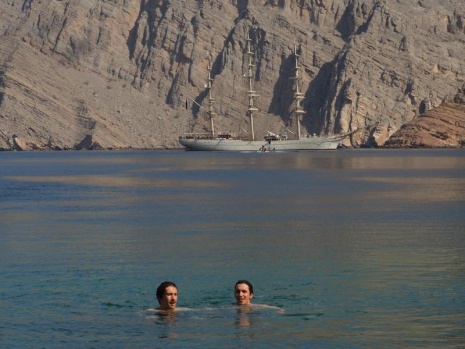 Erdélyi magyar egyetemista az Ománi Királyi Haditengerészet Shabab Oman II iskolahajójának útján vett részt